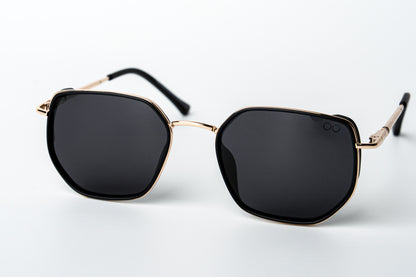 Octagonal Edge Polarized