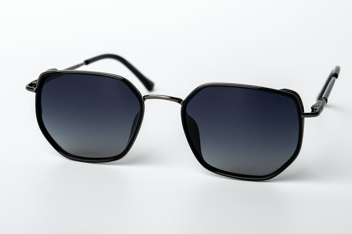 Octagonal Edge Polarized